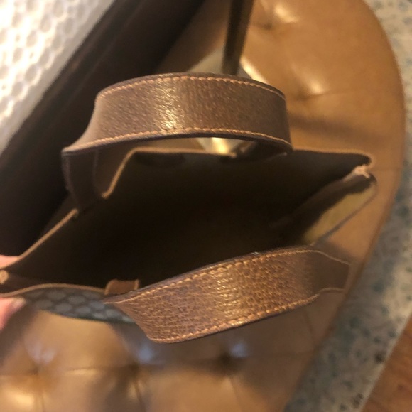 ‼️SOLD‼️🍒 Authentic Gucci Shopper Tote 🍒 - Picture 5 of 16